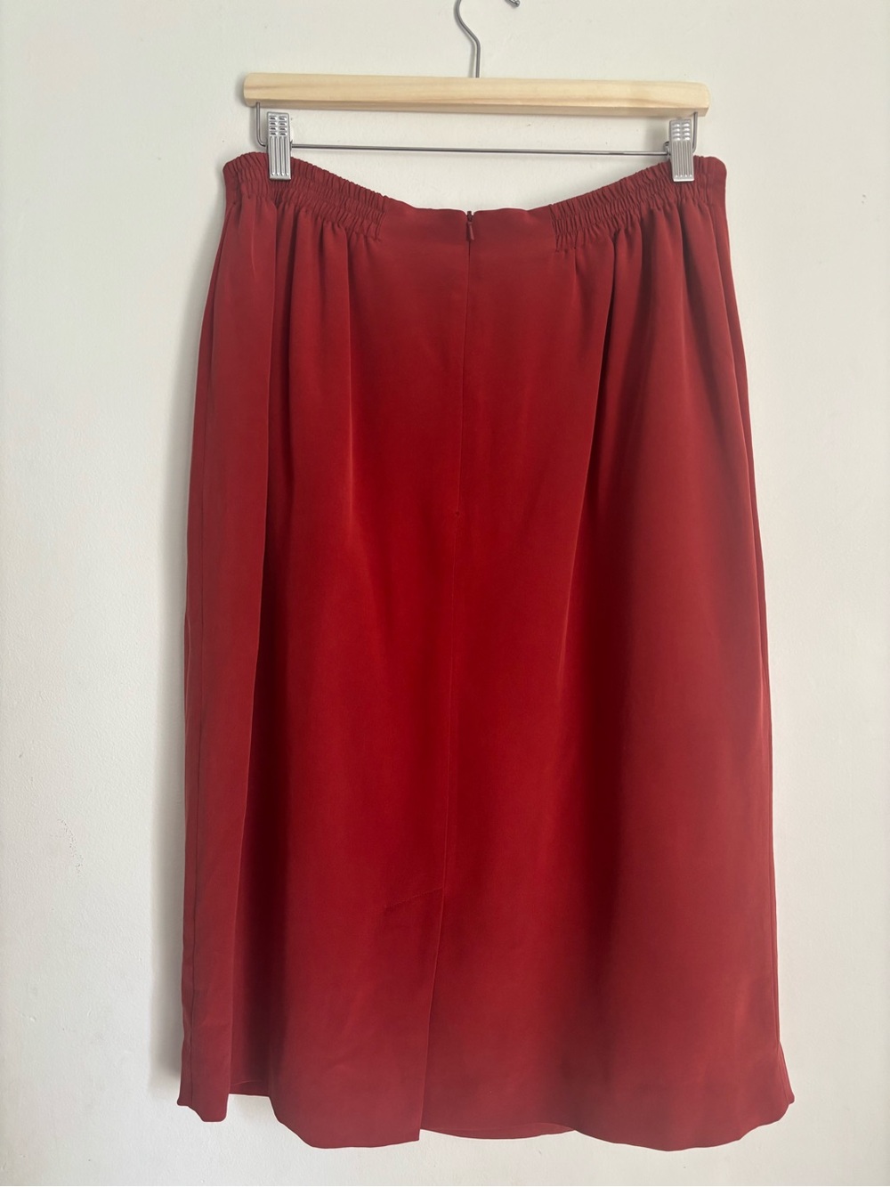 Vintage Jones New York Women’s Red Satin Silk Lined Pencil Knee Skirt Plus 18W